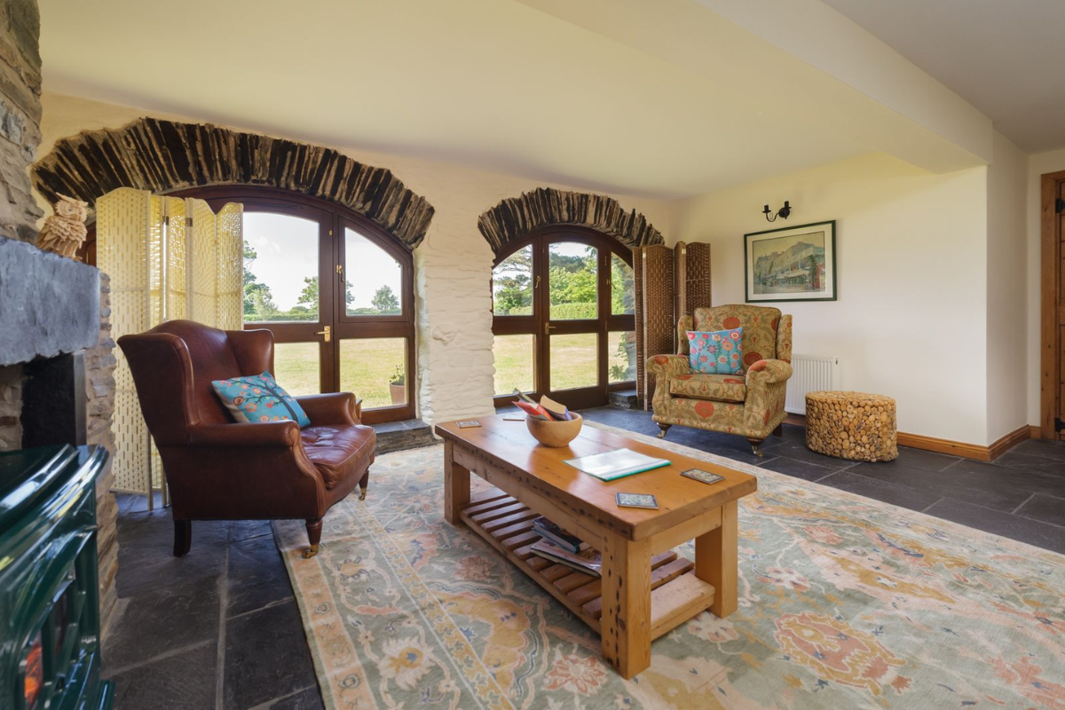 Wisteria Cottage at Berrag Farm Lounge